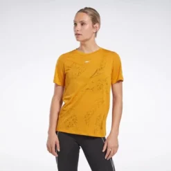 Reebok Burnout T-Shirt Womens Athletic T-Shirts -Women Clothing Shop GUEST 9699484d e1ec 4530 8e1b b1c03e172aaf