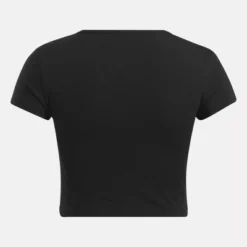 Reebok Classics Wide T-Shirt 9 Reebok Classics Wide T-Shirt -Women Clothing Shop GUEST aaf77cff f2e3 4c78 8c27 014590c13ae5