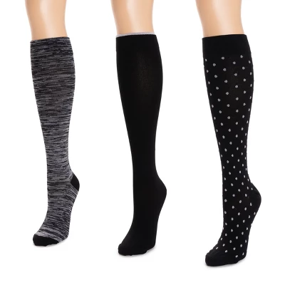 MUK LUKS Women's 2 Pair Pack Compression Socks 4 MUK LUKS Women's 2 Pair Pack Compression Socks - Image 4