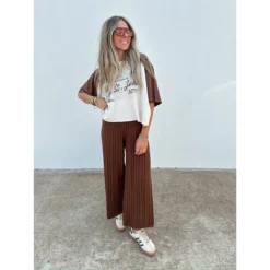 Women's Ascot + Hart Cropped St. John Elbow Sleeve Graphic T-Shirt - Brown -Women Clothing Shop GUEST cc9d0164 dda9 472d 96a0 713d53320a75