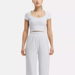 Reebok Classics Wide T-Shirt 11 Reebok Classics Wide T-Shirt -Women Clothing Shop GUEST e003d0bb 20b0 46e3 a42d 7ee4c374c8b2