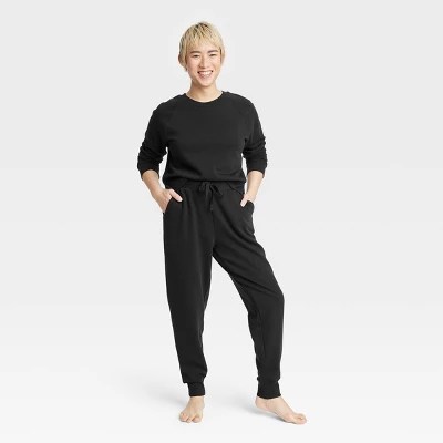 Women's Fleece Jogger Pants - Colsie™ 3 Women's Fleece Jogger Pants - Colsie™ - Image 3